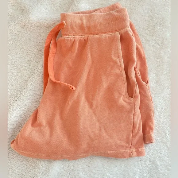Women’s Old Navy shorts - Picture 1 of 1
